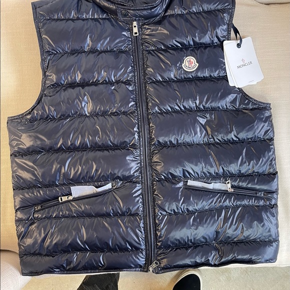 Brand New MONCLER VEST GUI Size 6 (Adult Moncler size) - Picture 2 of 6